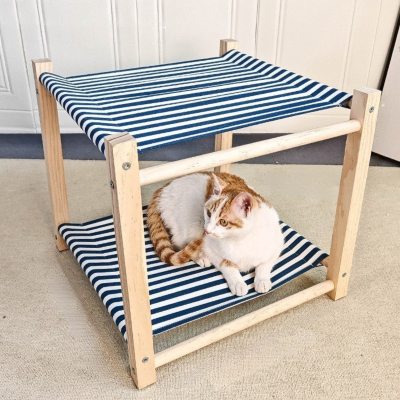 Hamac chat en bois 2 étages toile au design ligné bleu et blanc
