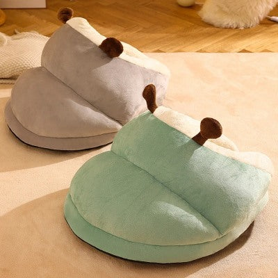 Vue arrière du Panier chat Chenille Moelleuse dans ses deux coloris disponibles, vert sauge et gris doux