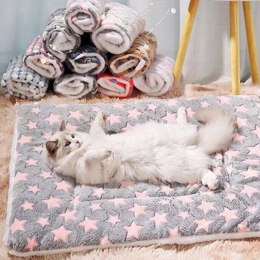 lit chat Tapis Douillet Bonheur Quotidien